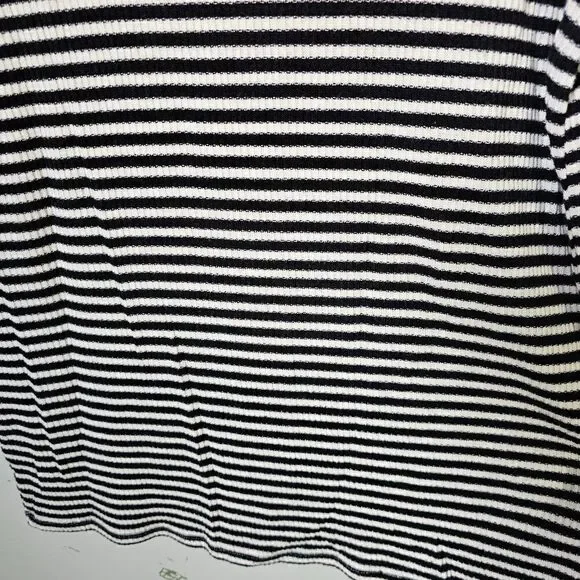 EUC LUCKY BRAND DEEP V NECK STRIPED HALF SLEEVES RIBBED TOP SIZE XL - Picture 6 of 13
